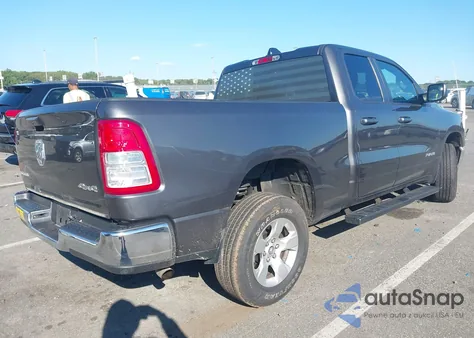 2022 Ram 1500 Big Horn 4X4 6'4 Box z USA, uszkodzony, nr VIN 1C6RRFBG8NN279032